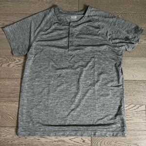 32 Degrees Henley Tee in heathered gray